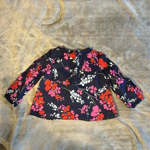 NWT Baby Gap blouse Size 18-24m  Dark Blue with Pink/ Red Flowers - Picture 2 of 6